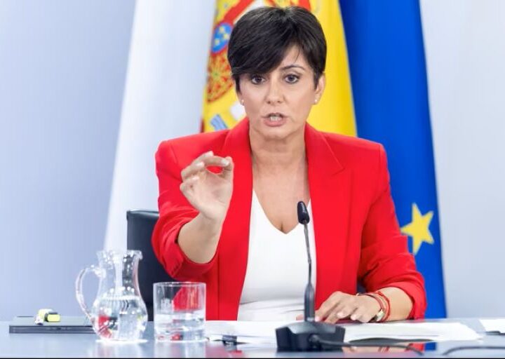 El Gobierno aprueba dos decretos para frenar desahucios, congelar alquileres y renovar automáticamente los contratos