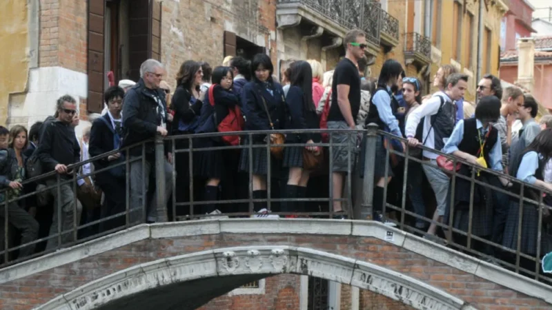 Trabajadoras y trabajadores cristianos de Europa denuncia que el sobreturismo “conduce a un callejón sin salida” para las personas y la naturaleza