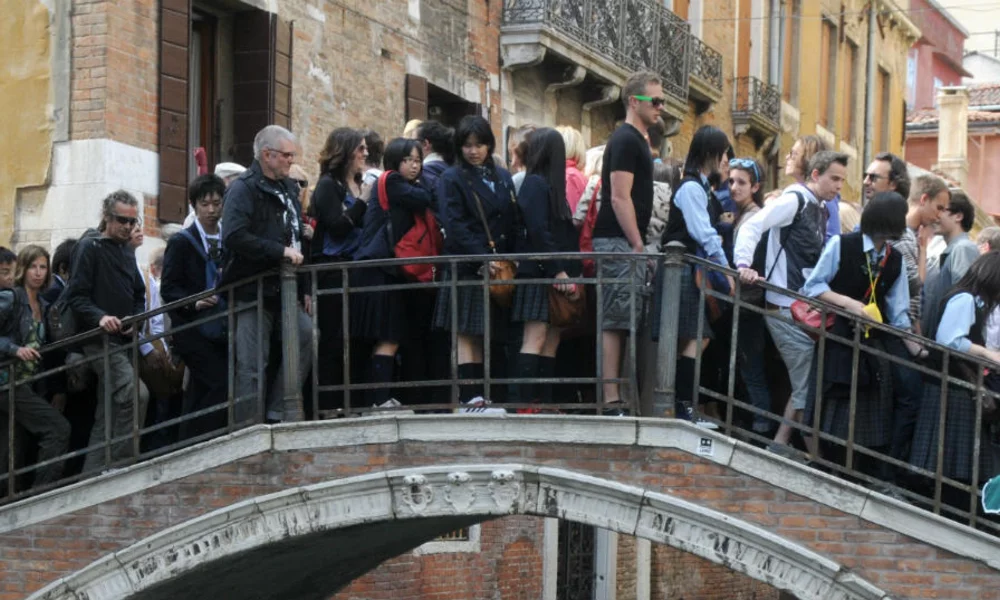 Trabajadoras y trabajadores cristianos de Europa denuncian que el sobreturismo “conduce a un callejón sin salida” para las personas y la naturaleza