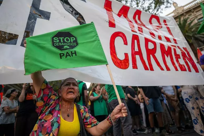 Cuando atacan los fondos buitre, luchamos unidas las gentes
