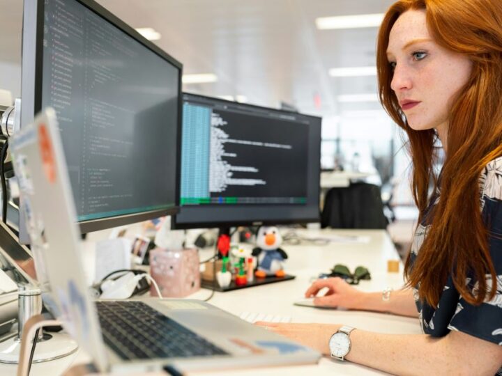 Los obispos de EEUU reclaman que la inteligencia artificial proteja el empleo y la dignidad del trabajo