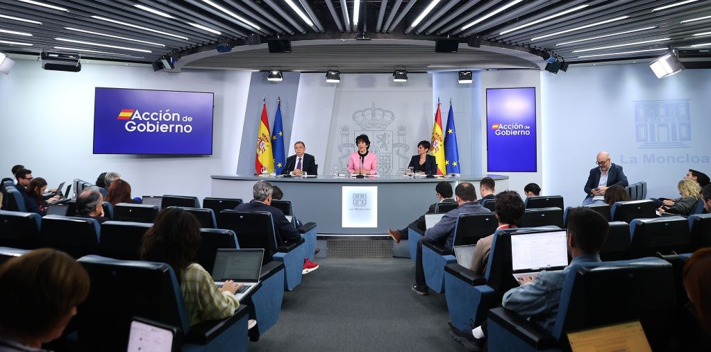 El primer “martes social” refuerza los cuidados y la protección familiar y destina 225 millones a vivienda