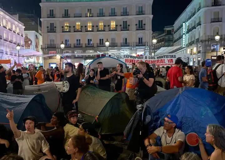 El Sindicato de Inquilinas aumenta la presión sobre los grupos parlamentarios para que aprueben los decretos y anuncia nuevas movilizaciones