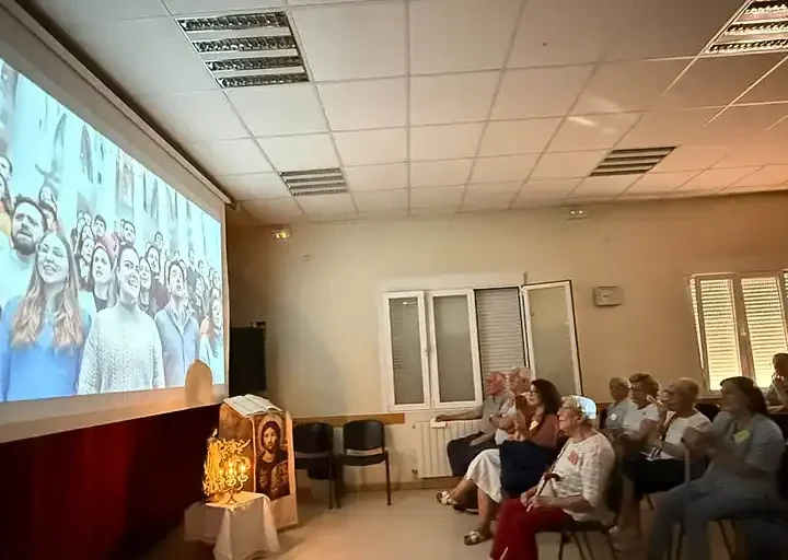 La experiencia de la HOAC llega a una parroquia de barrio obrero en clave sinodal