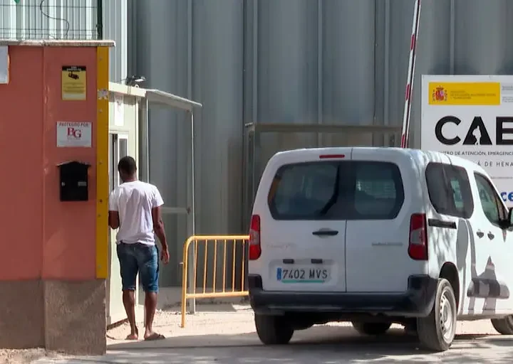 El Supremo veta las expulsiones discrecionales de migrantes de los centros de acogida gestionados por entidades privadas