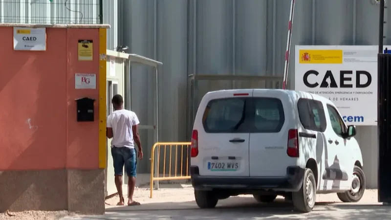 El Supremo veta las expulsiones discrecionales de migrantes de los centros de acogida gestionados por entidades privadas