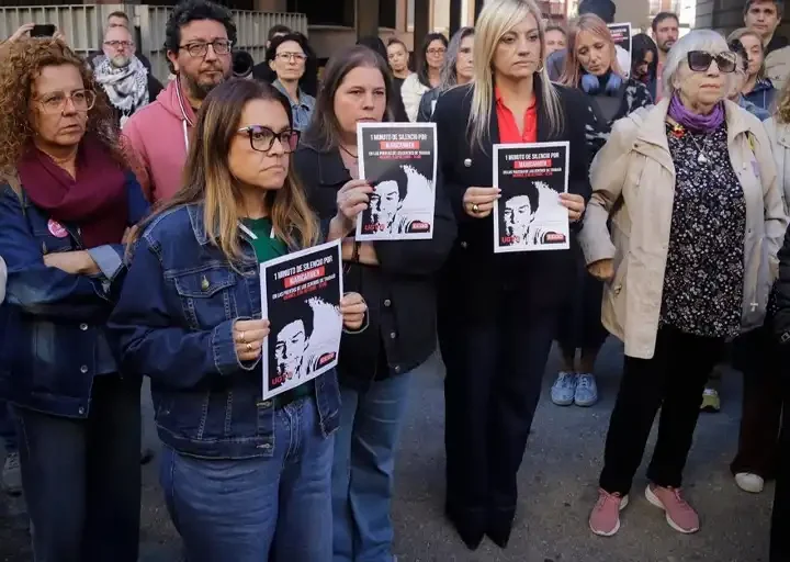 Silencio simbólico para recordar a Mari Carmen y las demás víctimas del mercado inmobiliario