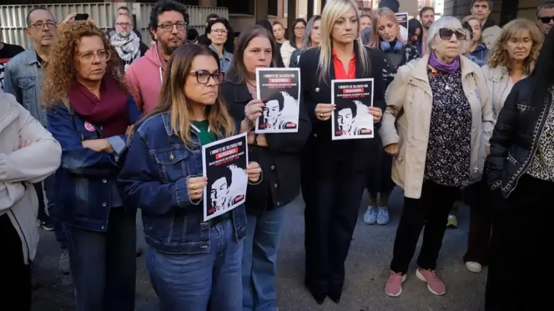 Silencio simbólico para recordar a Mari Carmen y las demás víctimas del mercado inmobiliario