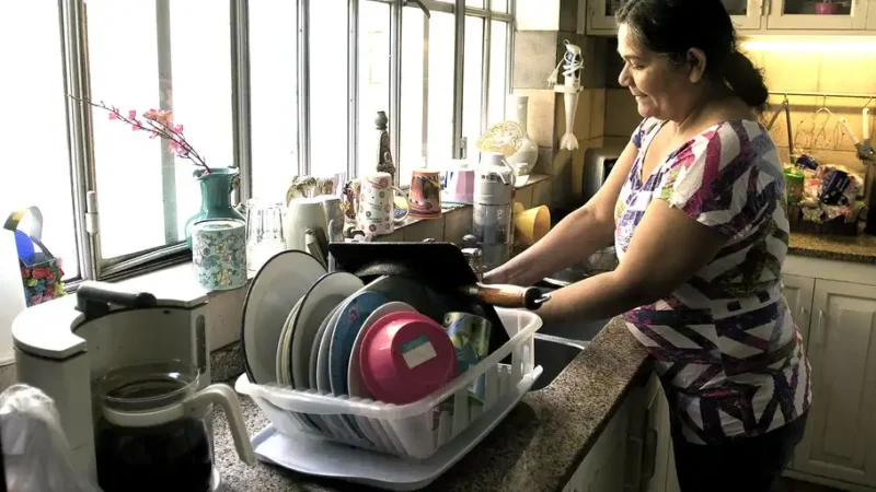 Más de 66 millones de trabajadoras del hogar siguen en la economía informal