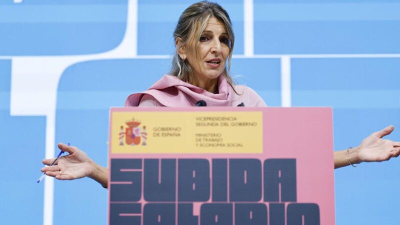 Díaz emplaza a los expertos a presentar en noviembre su propuesta para la subida del SMI de 2027