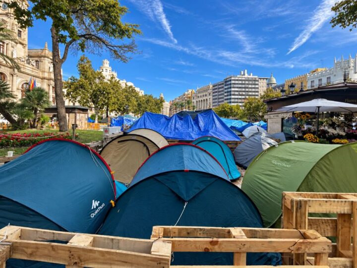 La acampada en Valencia vista desde dentro: nuestra generación no es de cristal, es una generación revolucionaria