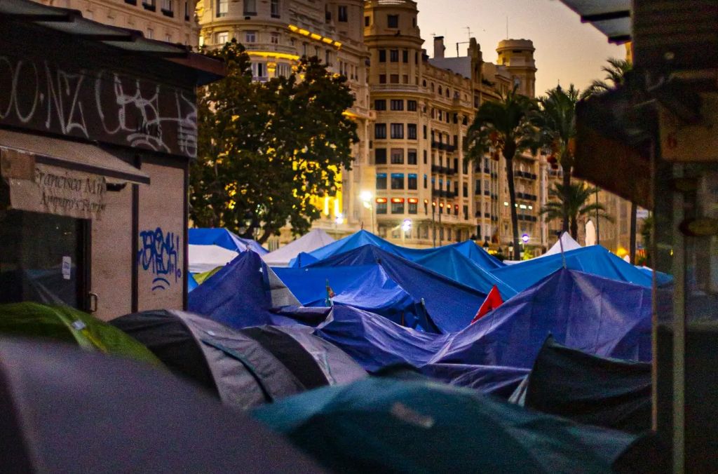 Juventud en la calle y con voz propia: La protesta social desafía una Europa en crisis