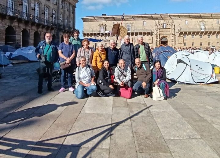 Trabajadoras y trabajadores cristianos de Galicia apoyan la acampada del Obradoiro por una vivienda digna