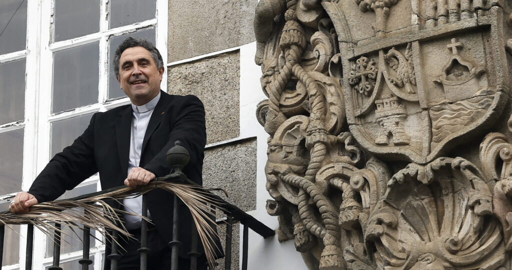 El obispo García Cadiñanos llama a la Iglesia a organizarse y promover procesos de transformación social
