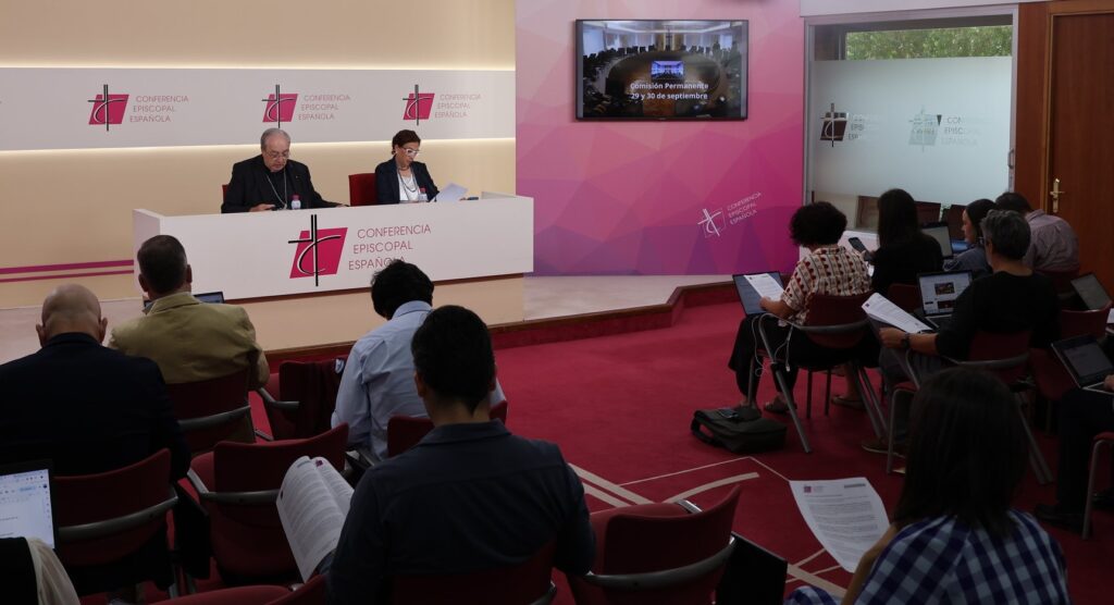 La Conferencia Episcopal abre una revisión sinodal, prepara cambios en sus líneas de acción y plantea un ministerio laical de la caridad